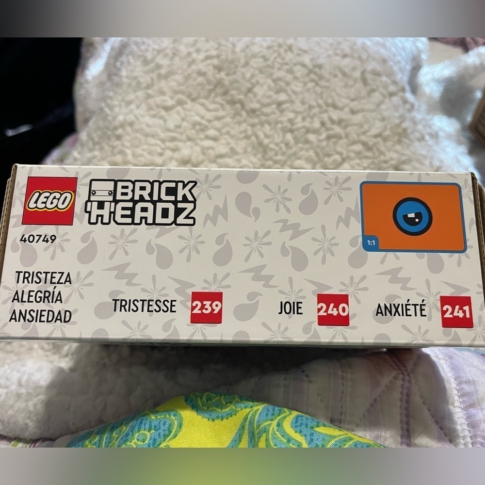 Lego Inside Out 2 Brick Headz 40749 NEW Joy Sadness Anxiety - Picture 9 of 9